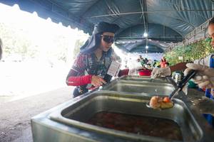 BIB: 
                            <button type="button" onclick="openModal(28159554)" class="btn btn-primary btn-sm float-right btn-popup" data-toggle="modal" data-target=".modal-high-quality">
                        <i class="fas fa-shopping-cart"></i> Add to Cart
                    </button>
                                            <button type="button" onclick="isThisMe(28159554, true)" class="btn btn-success btn-sm float-right btn-popup btn-isme hidden" data-toggle="tooltip" data-placement="bottom" title="นี่คือรูปของคุณใช่ไหม คลิกที่นี่เพื่อเอาเข้าอัลบั้ม">
                        <i class="fas fa-plus"></i> Add to album
                    </button>
                    <button type="button" onclick="isThisMe(28159554, false)" class="btn btn-warning btn-sm float-right btn-popup btn-isnotme hidden">
                        <i class="fas fa-ban"></i> Remove from album
                    </button>